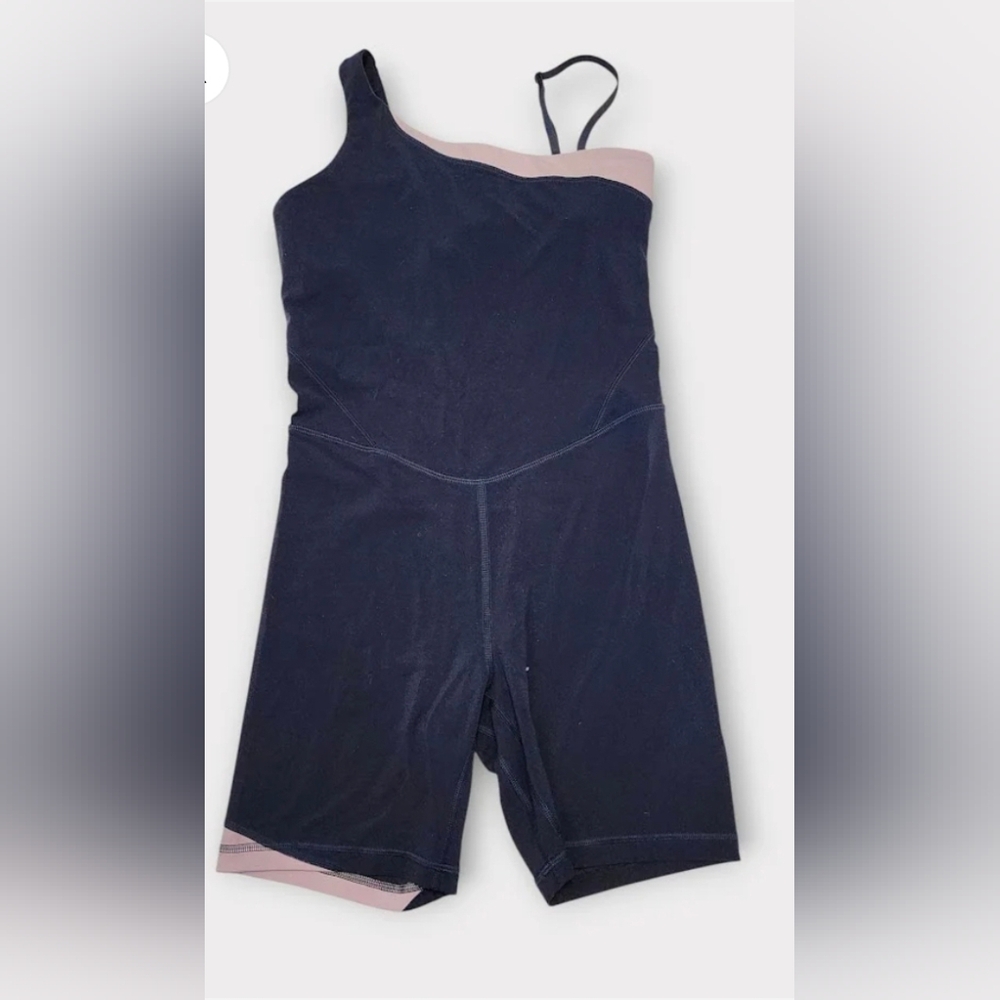 Size 6 - Lululemon Align™ Bodysuit 6" Colour Block